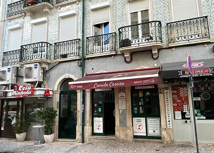 Rs3 Like A Local! Cosy & Modern With Ac! Very Lisboa